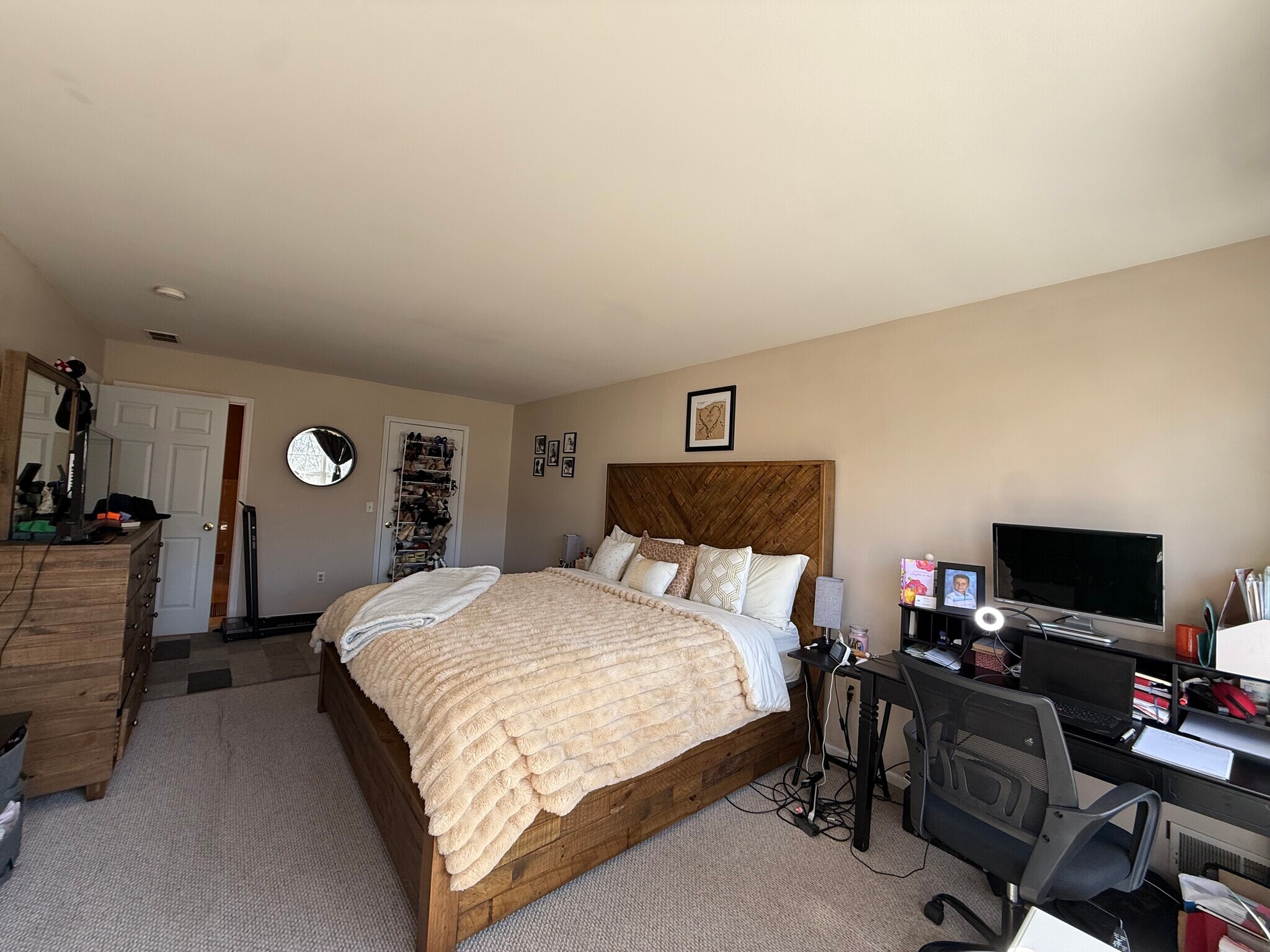 Building Photo - 334 Bowler Ct