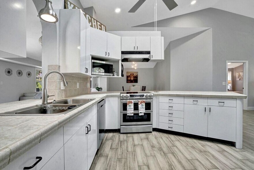 Building Photo - 1212 Mulberry Pl