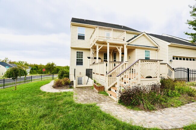 Building Photo - Welcome Home