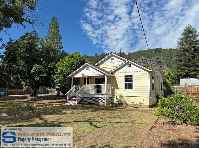 Primary Photo - Cozy 2 bedroom home at the base of the wes...