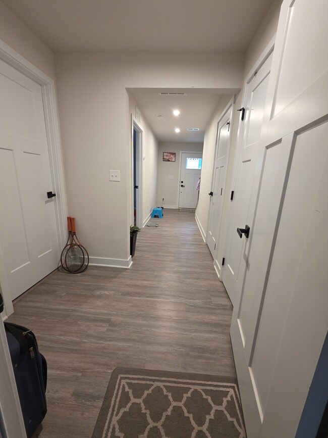 Building Photo - 9773 Oaklawn Blvd NW