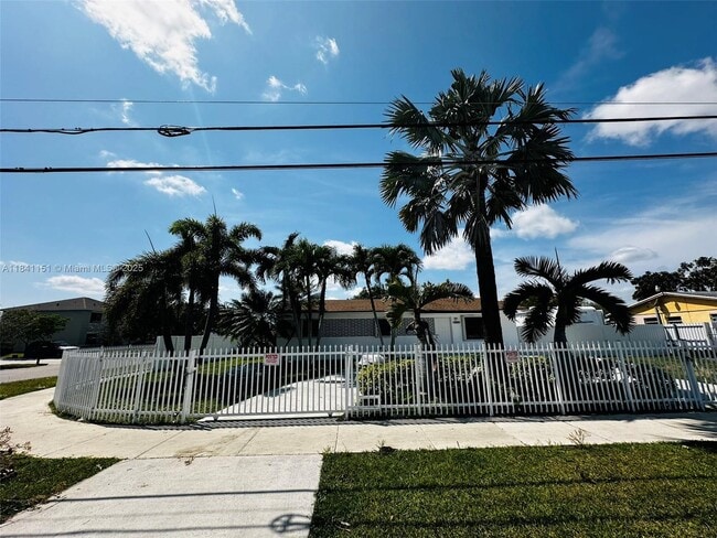 Primary Photo - 30120 SW 152nd Ave