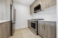 Building Photo - 303 Madison St