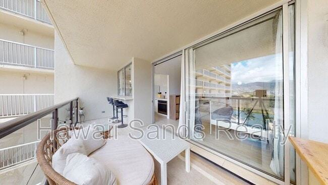 Building Photo - 444 Nahua St