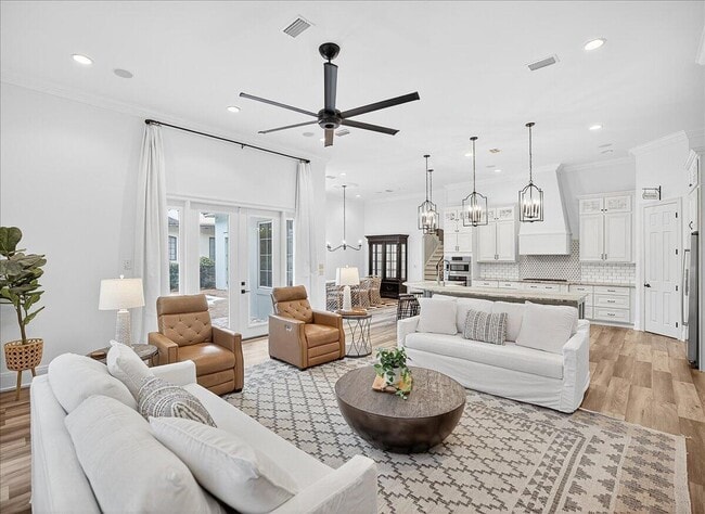 Building Photo - 3161 Club Dr