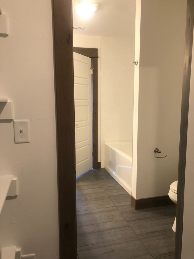 Building Photo - Two Story Town-Home! 2 Bedroom/ 2.5 Bath +...