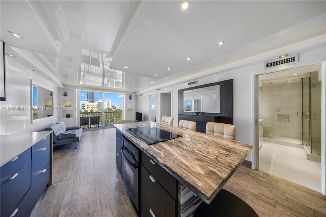 Primary Photo - 401 Ocean Dr
