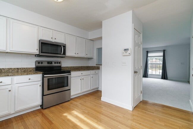 Building Photo - 1217 Weybridge Rd