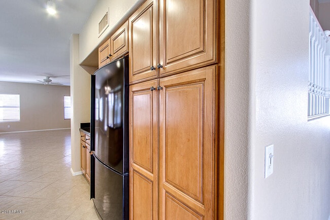 Building Photo - 5951 W Park Ave