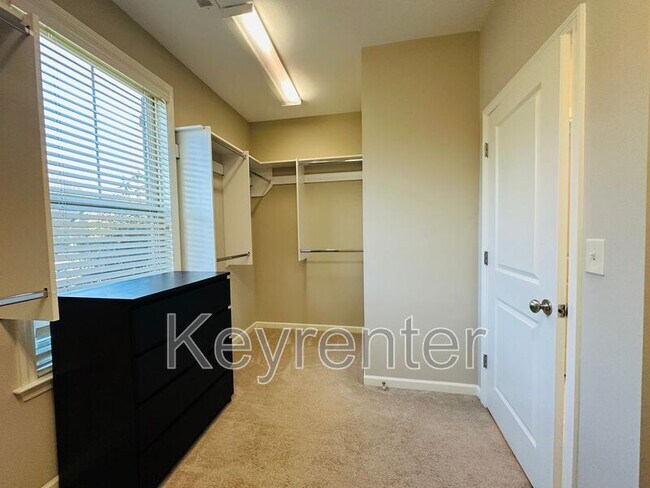 Building Photo - 12183 Inglecrest Ln