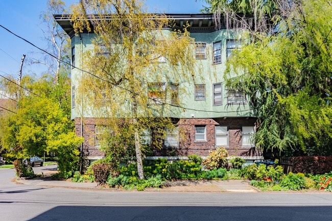 Building Photo - Baird Apartments