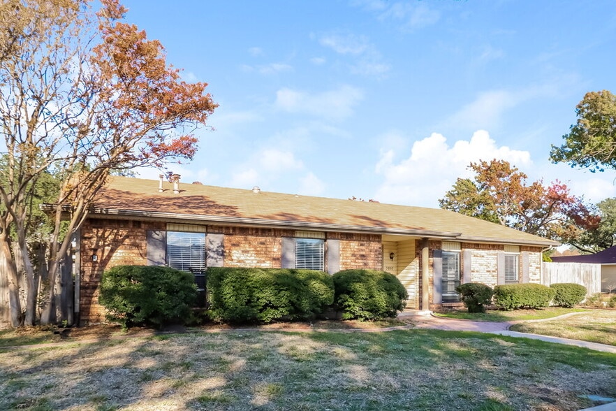 Primary Photo - 5065 Pemberton Ln