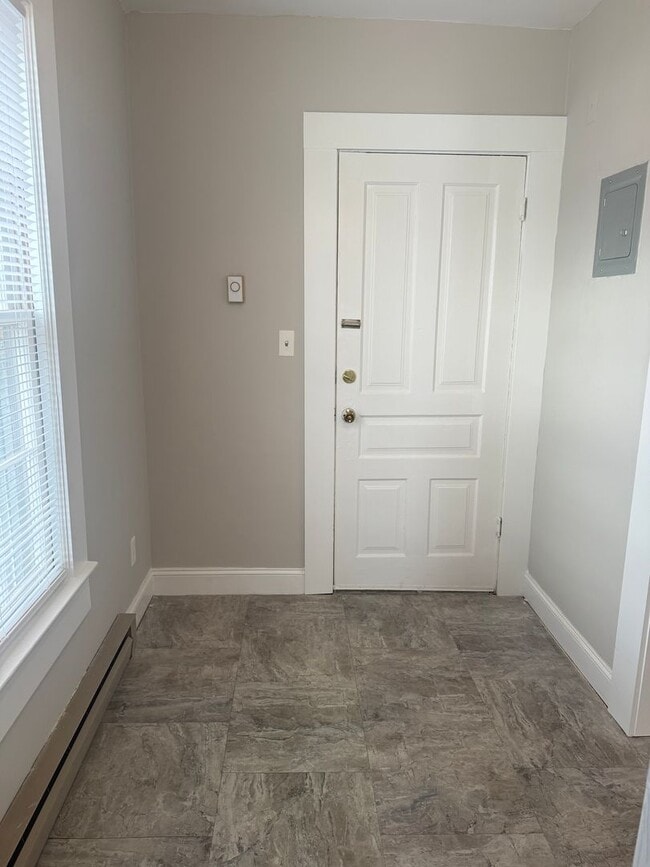 Building Photo - Adorable 1 Bedroom in Dunleath Historic District