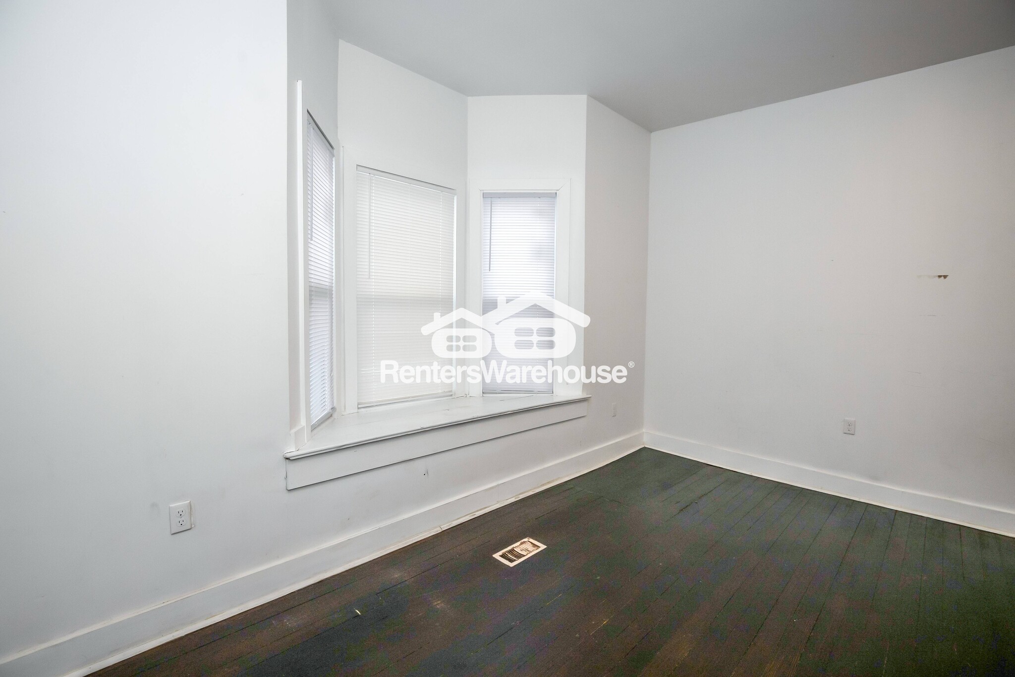 Building Photo - 1322 Yecker Ave