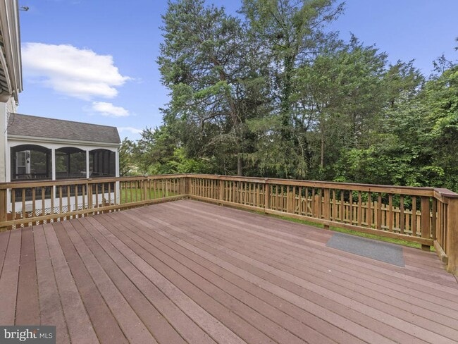 Building Photo - 43103 Lake Ridge Pl