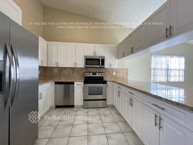 Building Photo - 14380 SW 112th Terrace