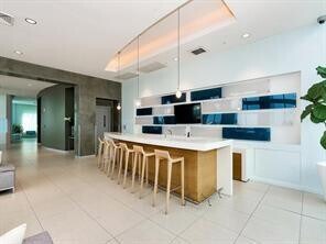 Building Photo - 1900 N Bayshore Dr