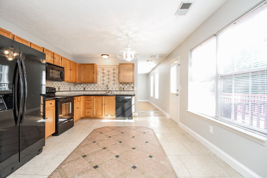 Building Photo - 1627 Jo Ann Dr