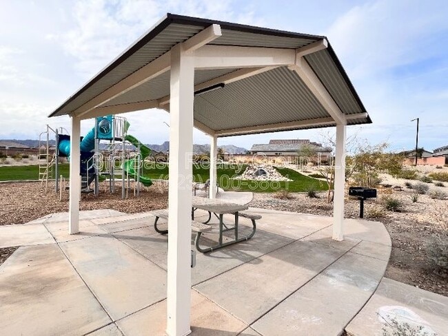 Building Photo - 20106 W Palo Verde Dr