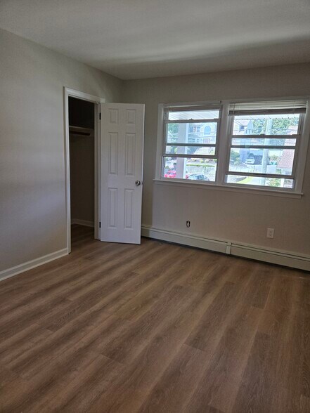 Building Photo - 519 Boonton Ave