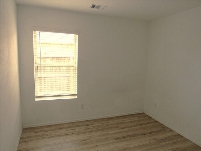 Building Photo - 8831 Bar Hbr Dr