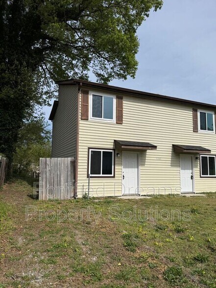 Building Photo - 1102 Campbell St