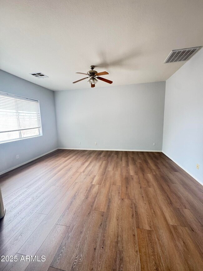 Building Photo - 6511 S 5th Way