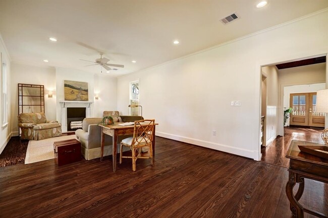 Building Photo - 138 Lakeview Dr