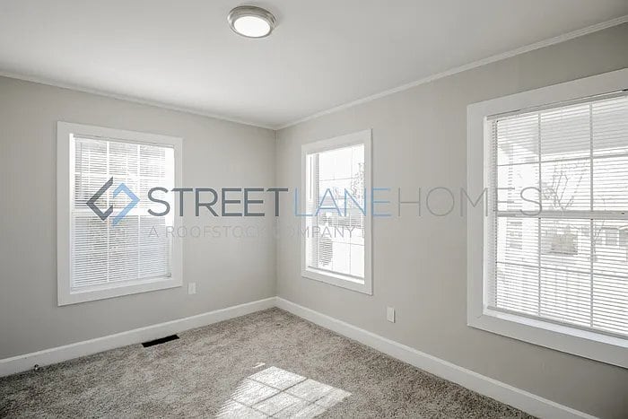 Building Photo - 8203 4th Ave S