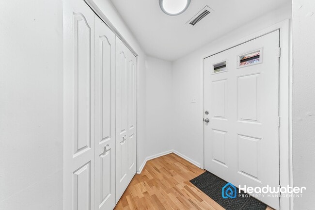 Building Photo - House for Rent in Coatesville