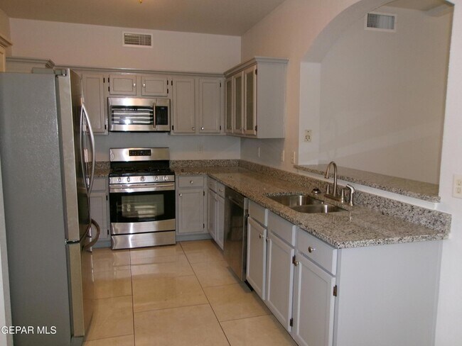 Building Photo - 304 Alex Nicholas Ct