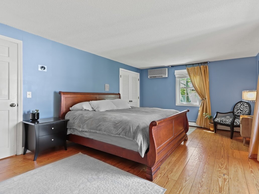 Building Photo - 491 Spring St