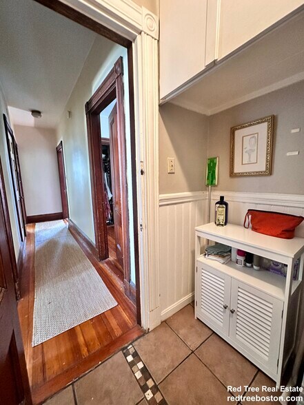 Building Photo - 4 Montcalm Ave