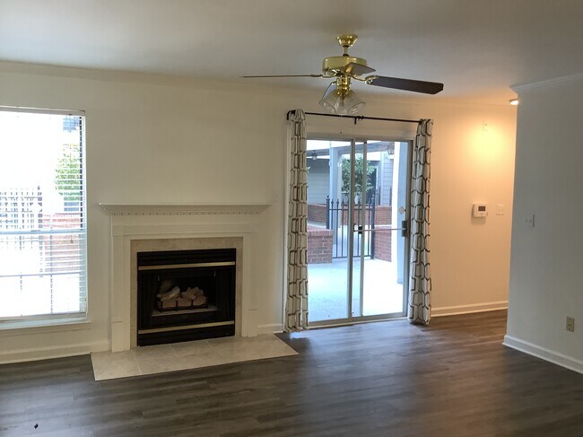 Building Photo - 302 Granville Ct