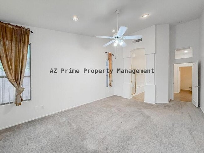 Building Photo - 890 N Bullmoose Dr