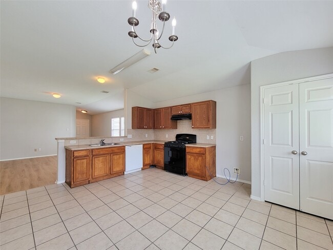 Building Photo - 7438 Fox Knoll Ln