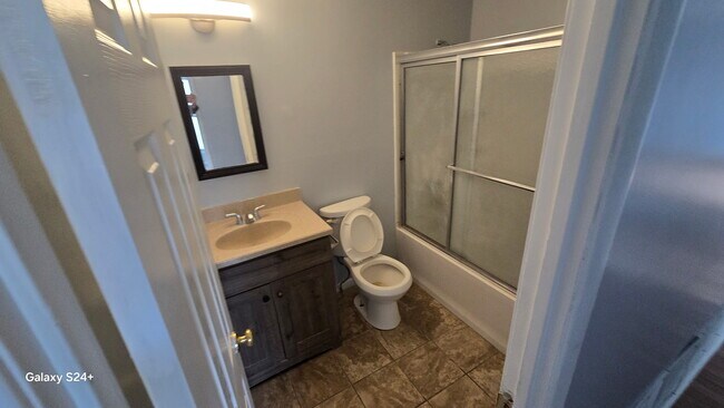 Building Photo - 5515 Dollar Hide S Dr