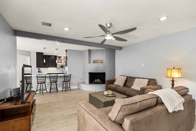 Building Photo - 12423 Honeywood Trail