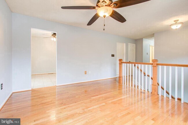Building Photo - 351 Skyview Dr