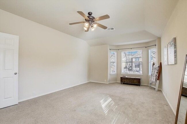 Building Photo - 537 Golden Creek Dr