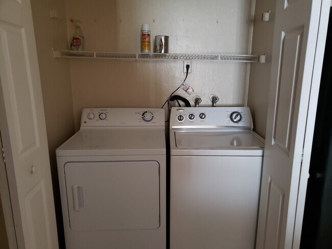 Building Photo - 9825 Turf Way