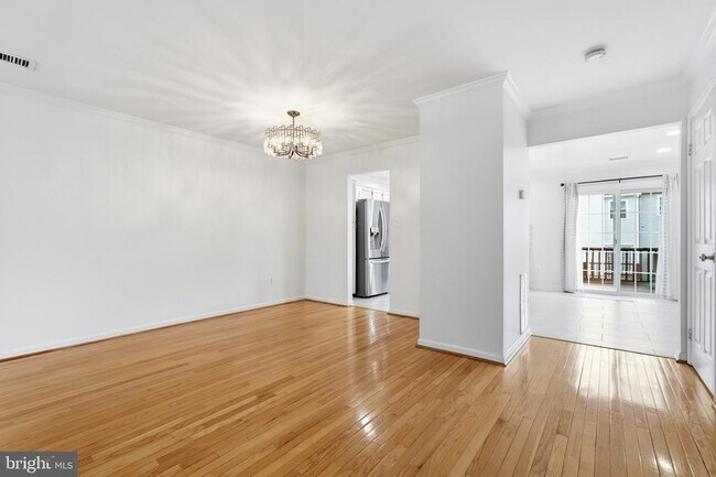 Building Photo - 9663 Franklin Woods Pl