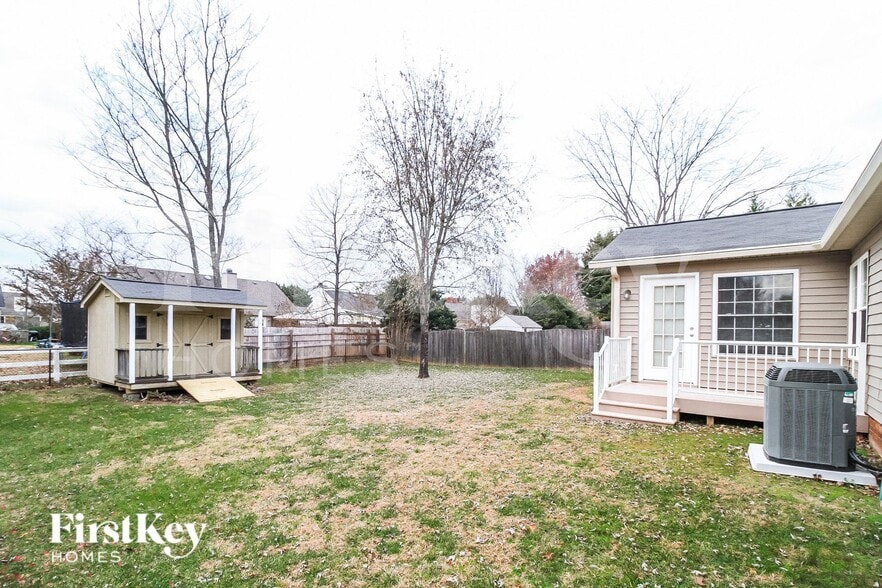 Building Photo - 2055 Ardmore Village Ln