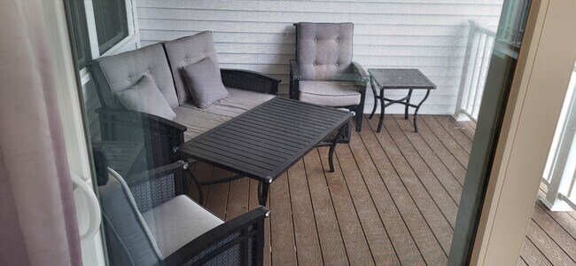 Building Photo - 299 Lexington St