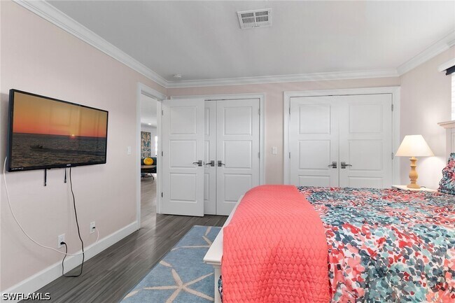 Building Photo - 1020 Swallow Ave