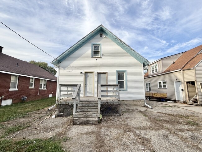 Building Photo - 1306 Copeland Ave