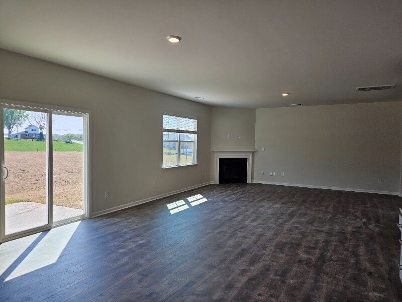 Building Photo - 186 Falcon Ln