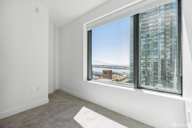 Building Photo - 280 Spear St