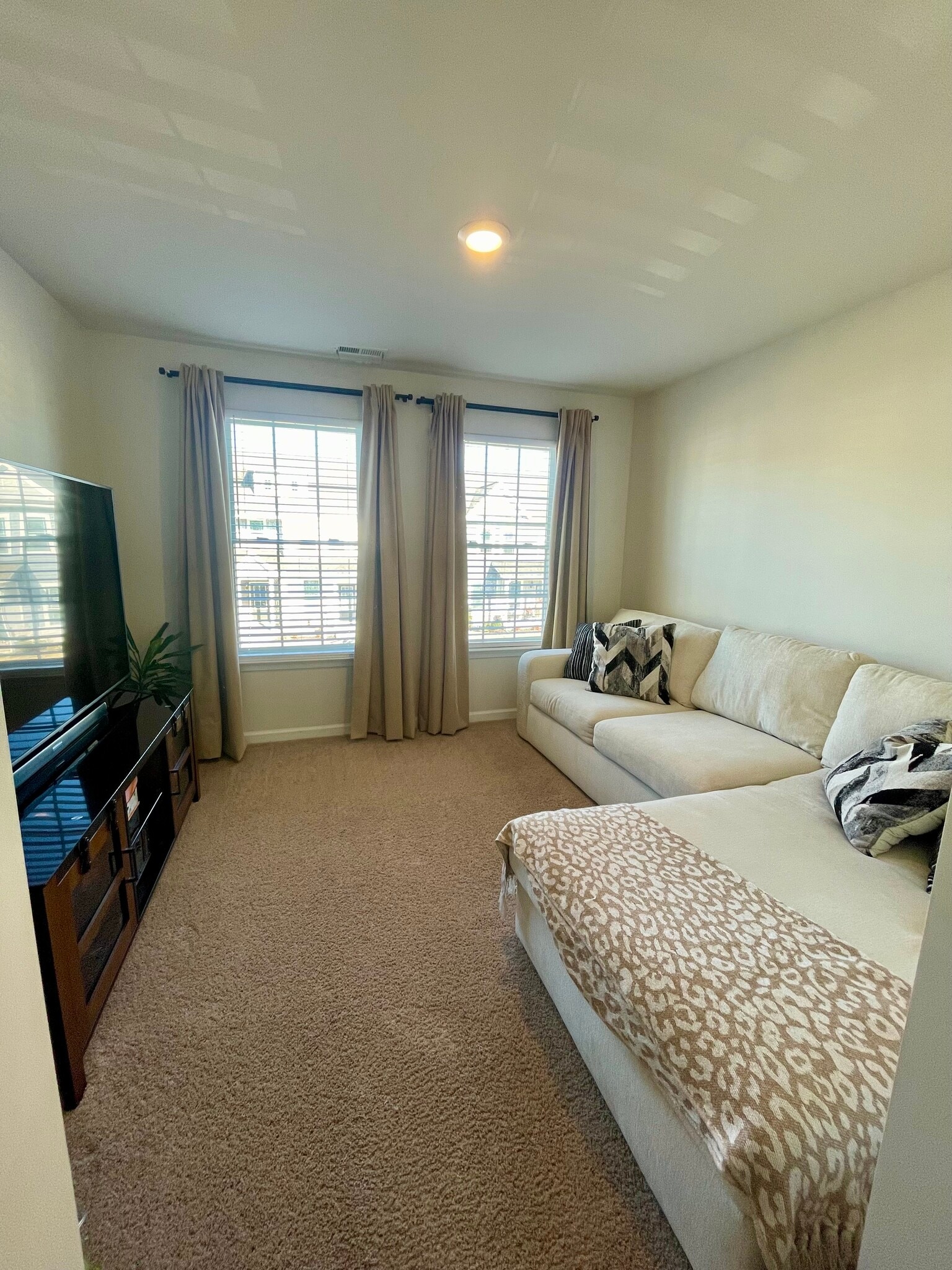 Building Photo - 1517 Auckland Ct