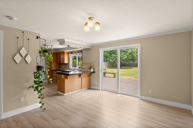 Building Photo - West Beaverton, 3 Bedroom, 2.5 Bath on Lar...